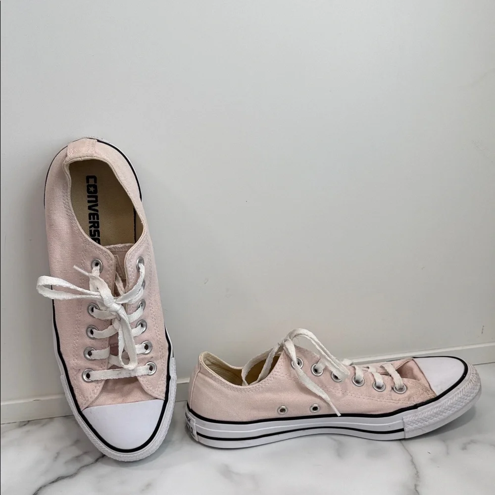 Converse Low Top Sneakers in Pale Pink and White women’s 8 - Picture 2 of 11